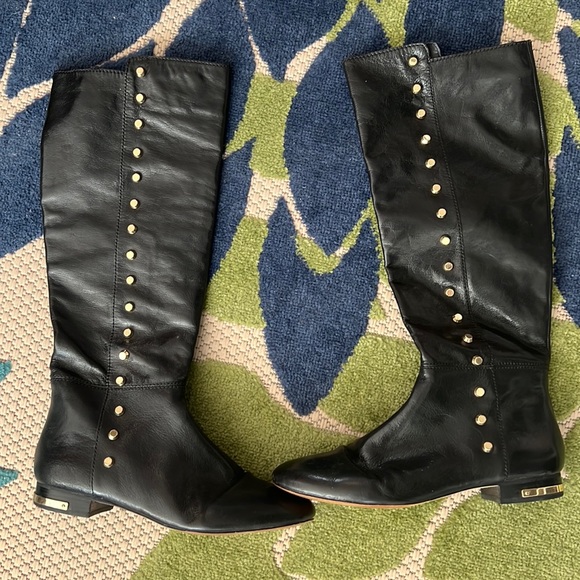 Micheal Kors Boots - Picture 1 of 10